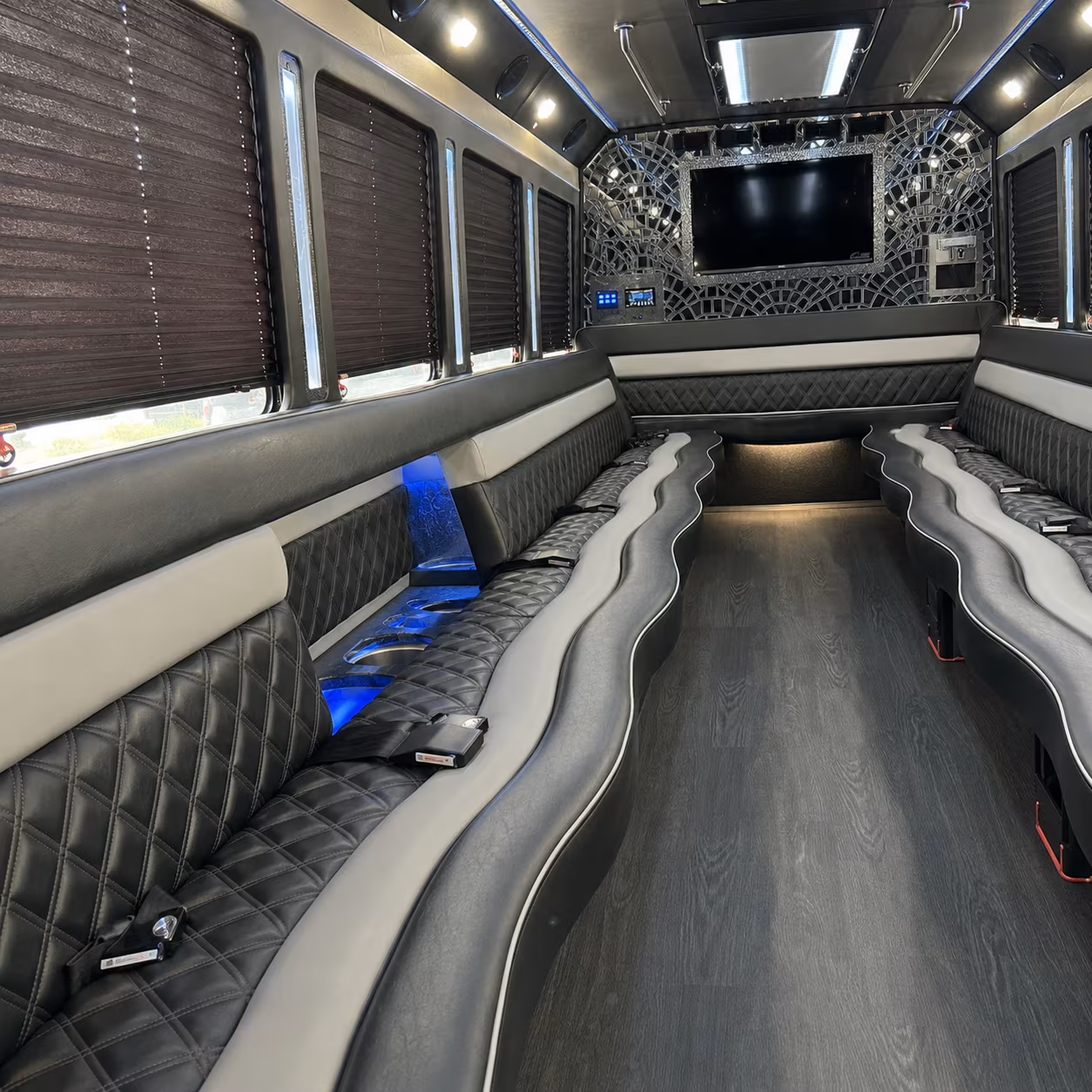 Eugene Homecoming & Prom Party Bus Rentals