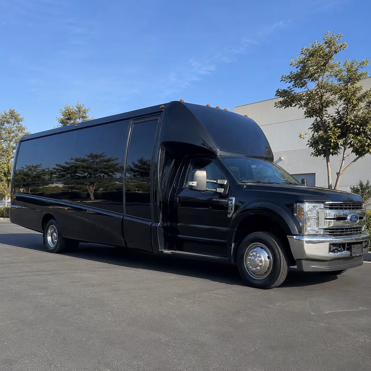 Hillsboro Birthday, Sweet 16, & Quinceañera Transportation onboard seating